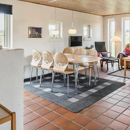 Ve453-vejers-strand-nordvej-55 *